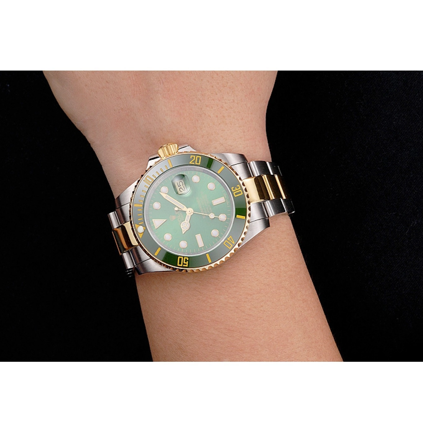 Rolex copies cheap Swiss Green Rolex Two Tone Bezel Bracelet Submariner Gold Dial And Steel 0603
